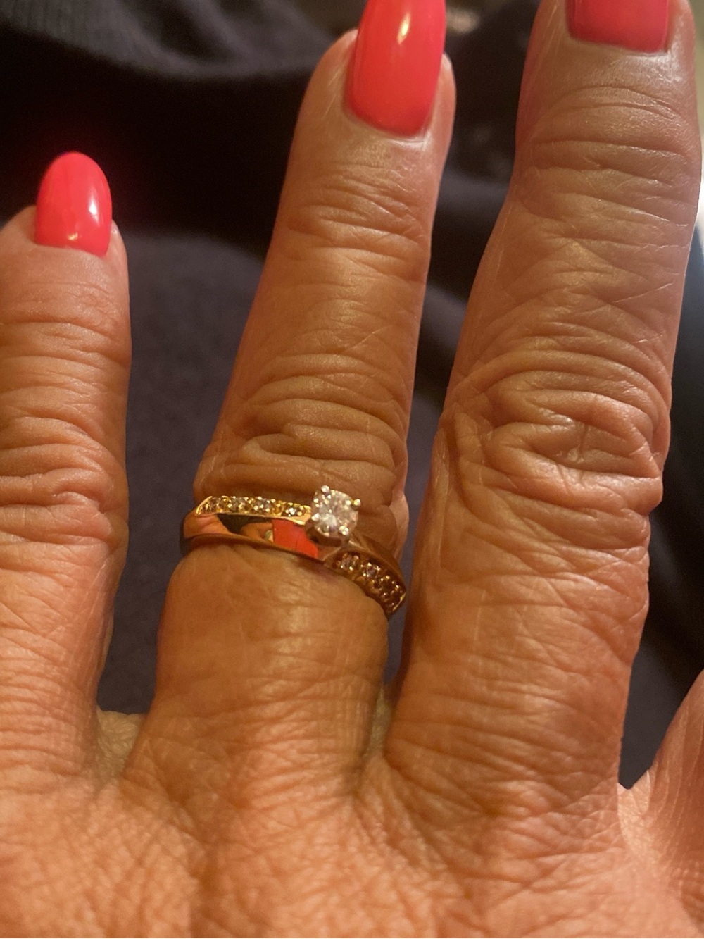 14k Gold and genuine Diamonds Ring - Picture 4 of 5